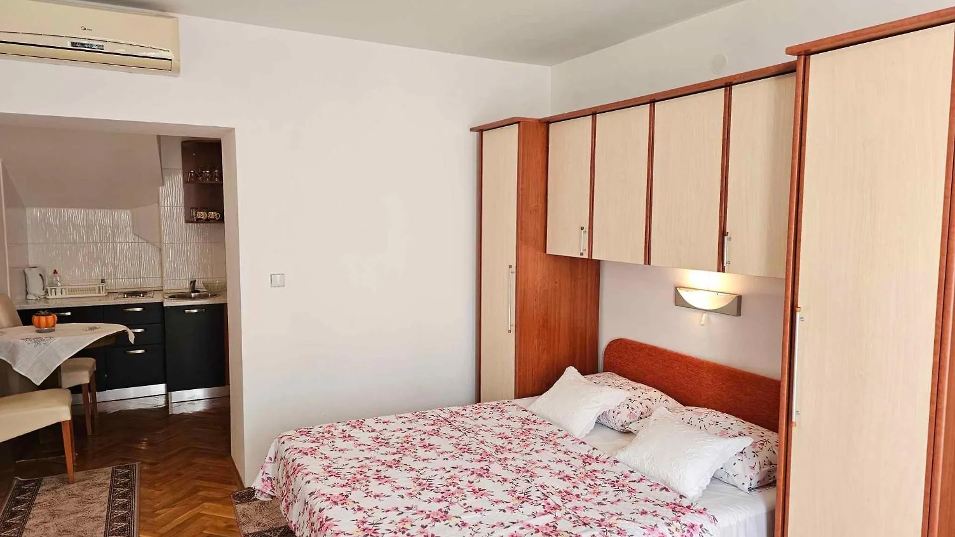 Apartments In Novi Vinodolski 15235